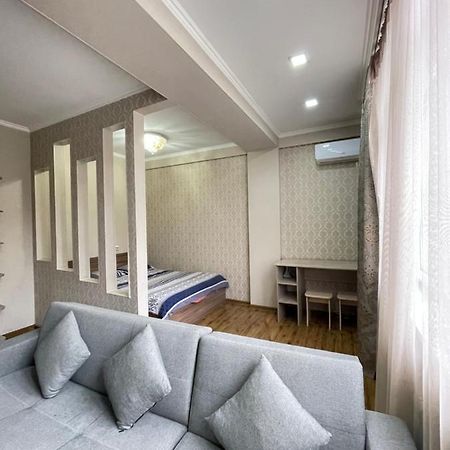 Rent Home Kg На Манаса Боконбаева Бишкек Экстерьер фото